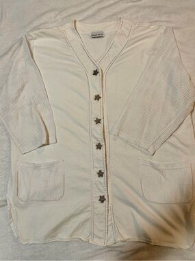 Jordan Taylor Cream V-Neck Swim cover with Red & Blue Edge Stitching Star button